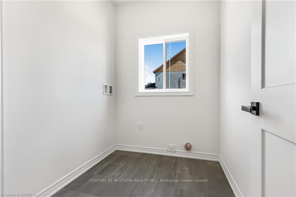 115 MACPHAIL Street photo 16