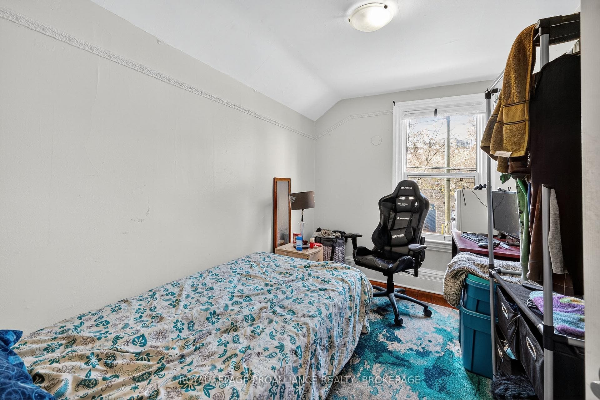 407 Bagot Street photo 11