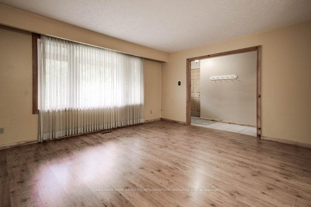 386 Lakeview Road photo 10