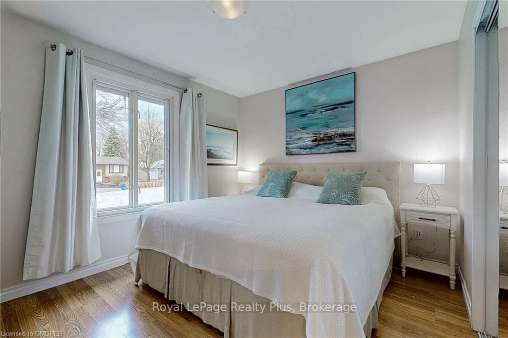 35 NADIA Place photo 17