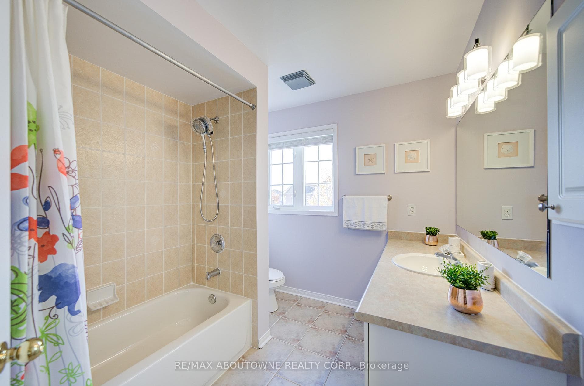 5575 Margarita Crescent photo 27