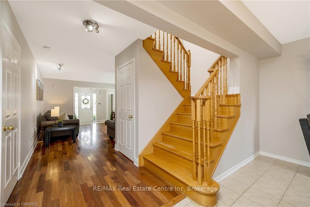 159 LAVERY Heights photo 22