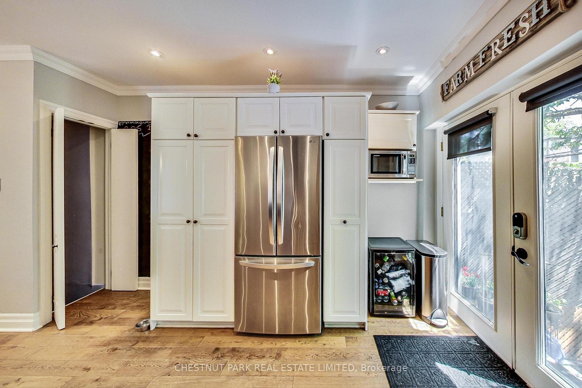 205 Browning Avenue photo 14