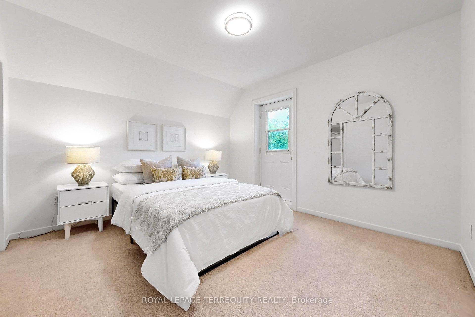 372 St Johns Road photo 15