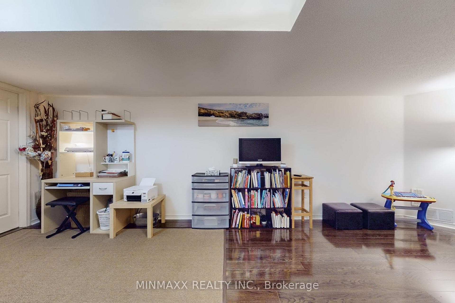420 Hobbs Crescent photo 41