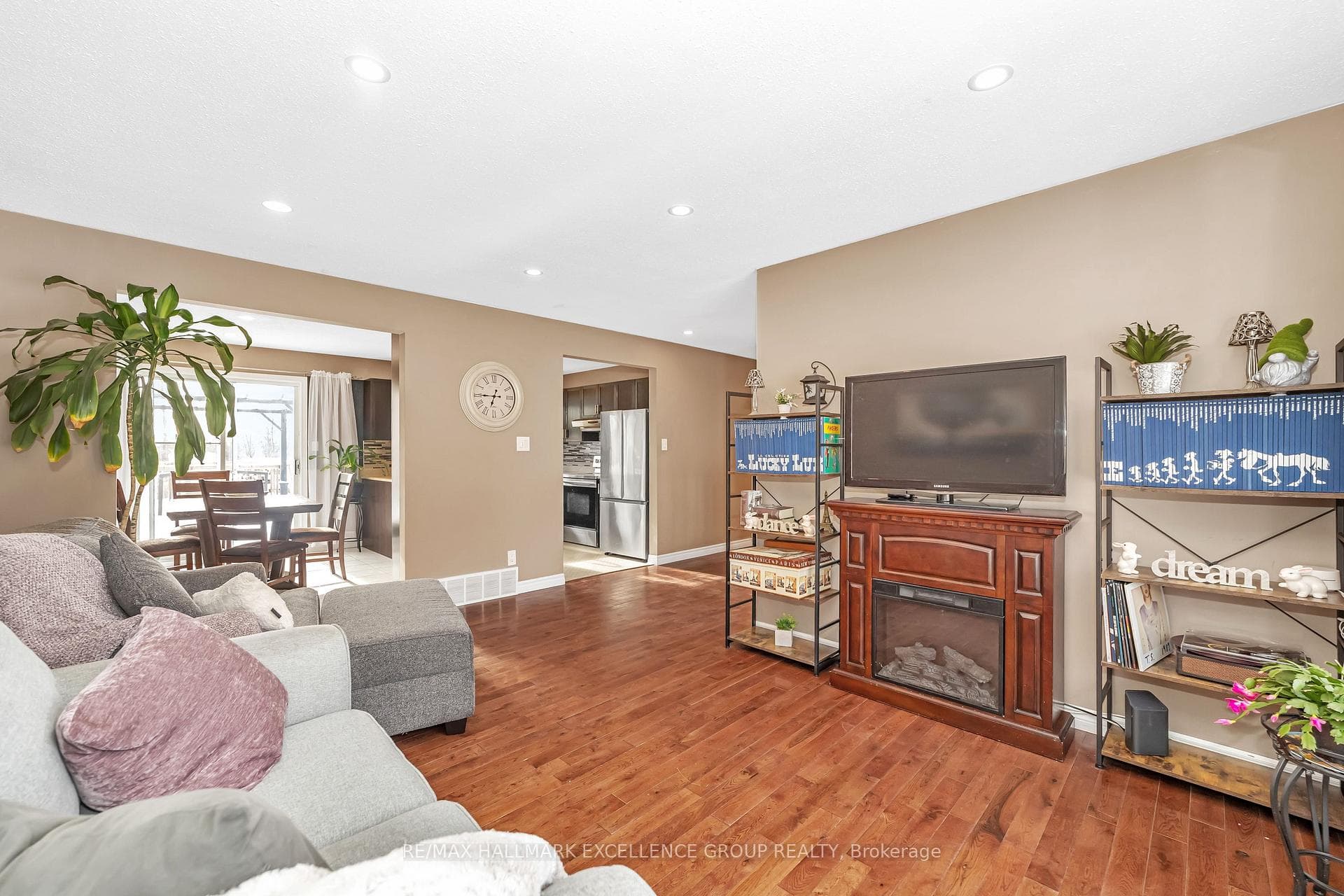 8 Charlebois Drive photo 7