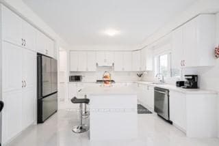 216 Warden Street photo 10