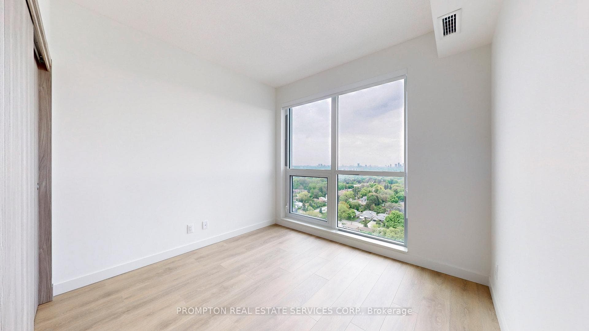 27 Mcmahon Drive Unit 2502 photo 34