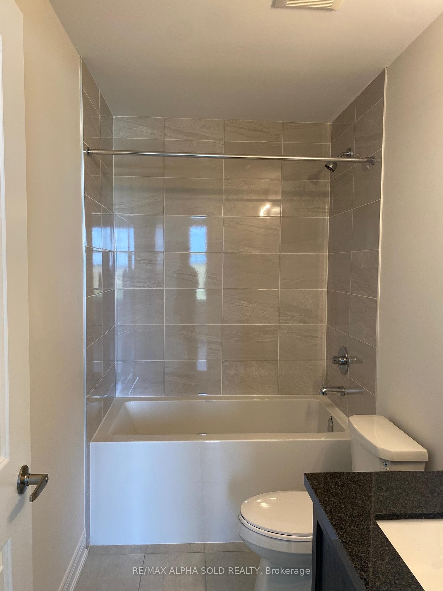559 VINE CLIFF Boulevard photo 6