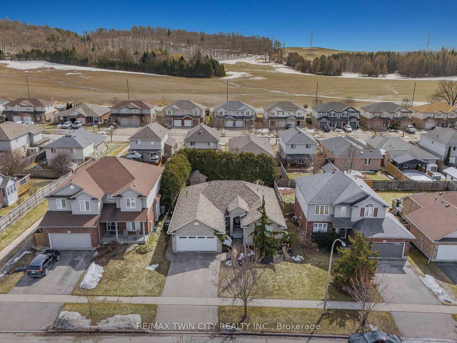 75 Schneller Drive photo 4