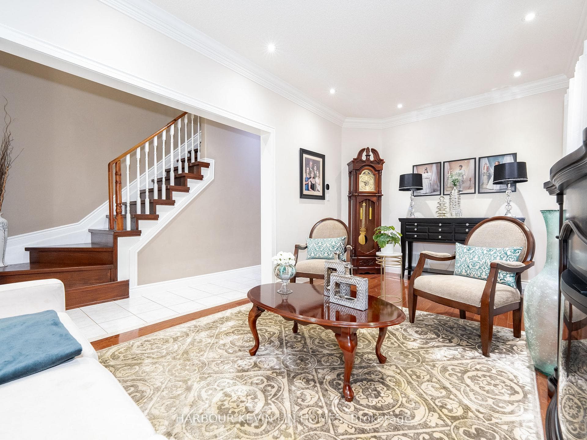 22 Tuscana Boulevard photo 13