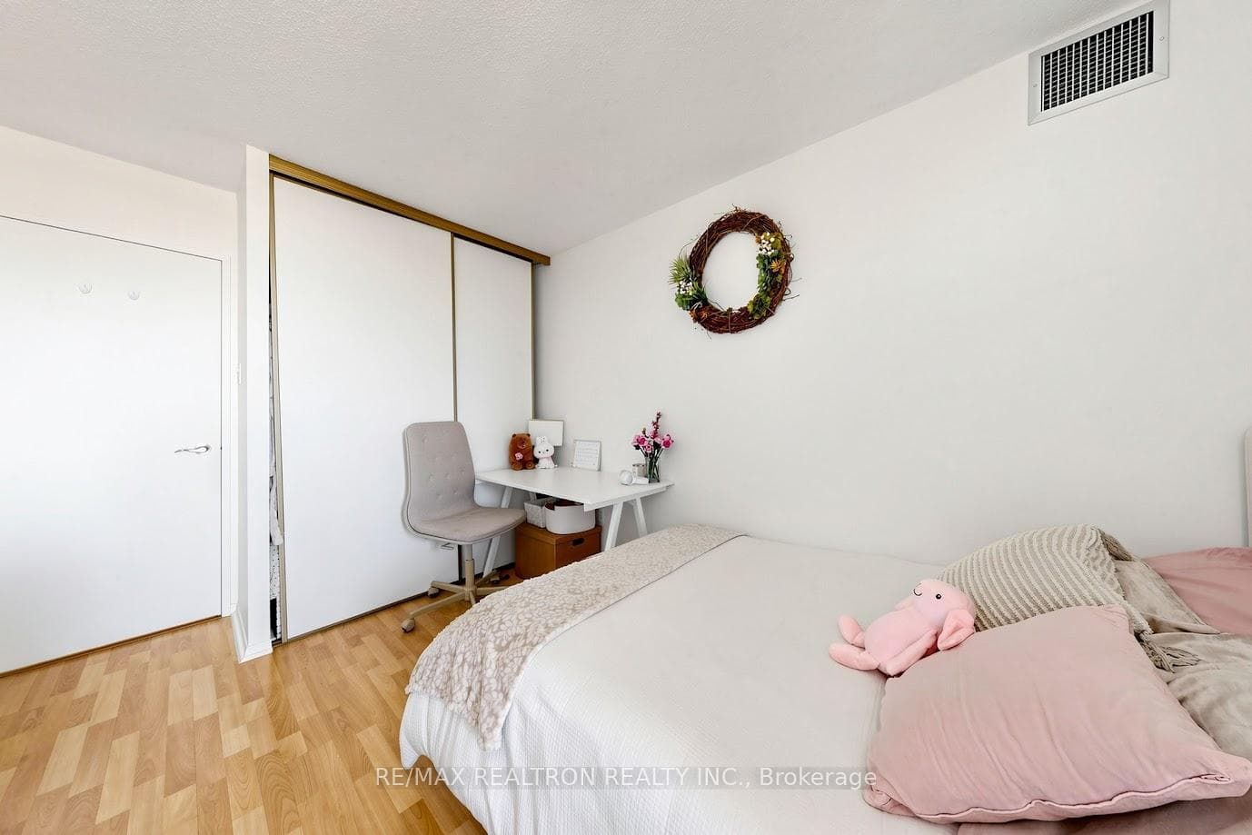 2365 Kennedy Road Unit 505 photo 24