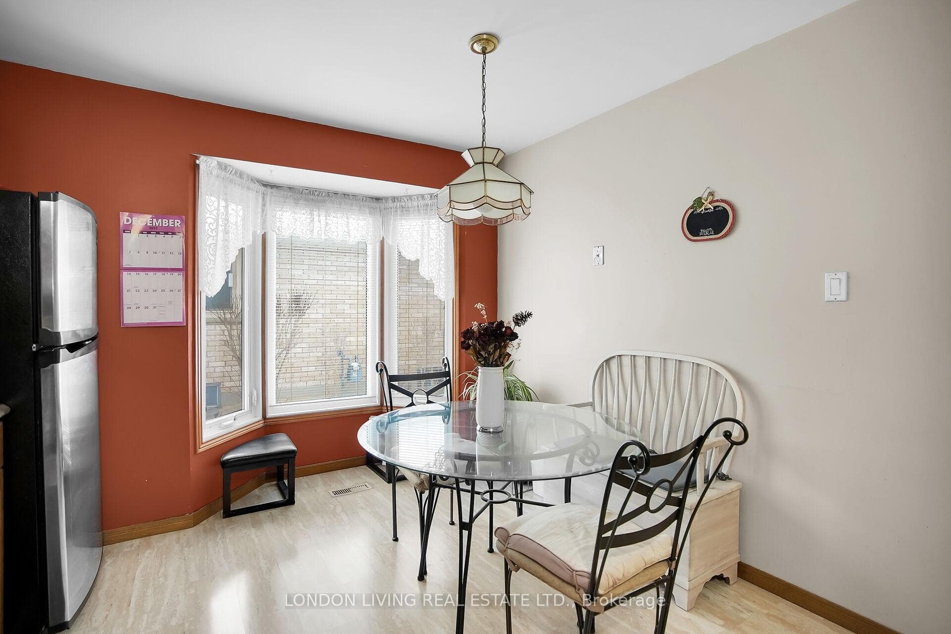 42 Bourbon Lane photo 6