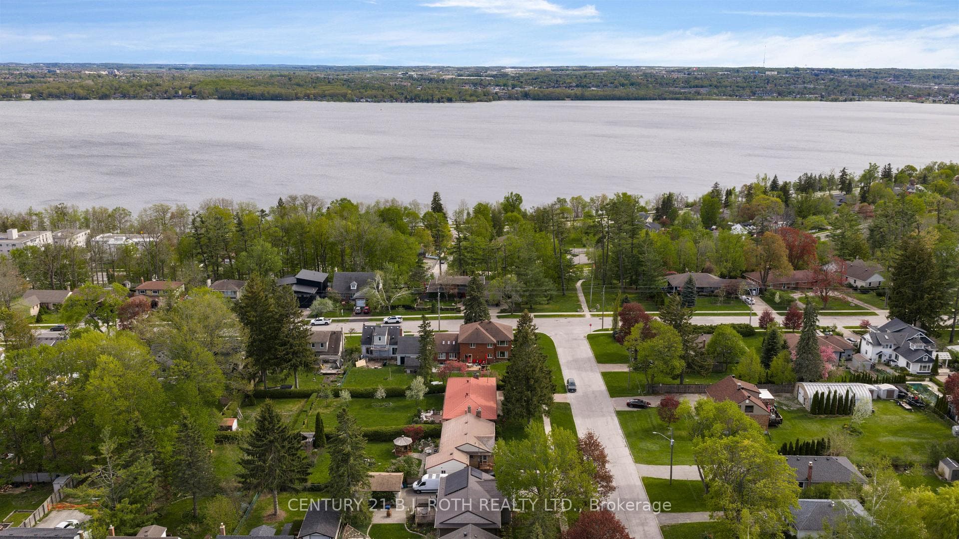 360 Codrington Street photo 49