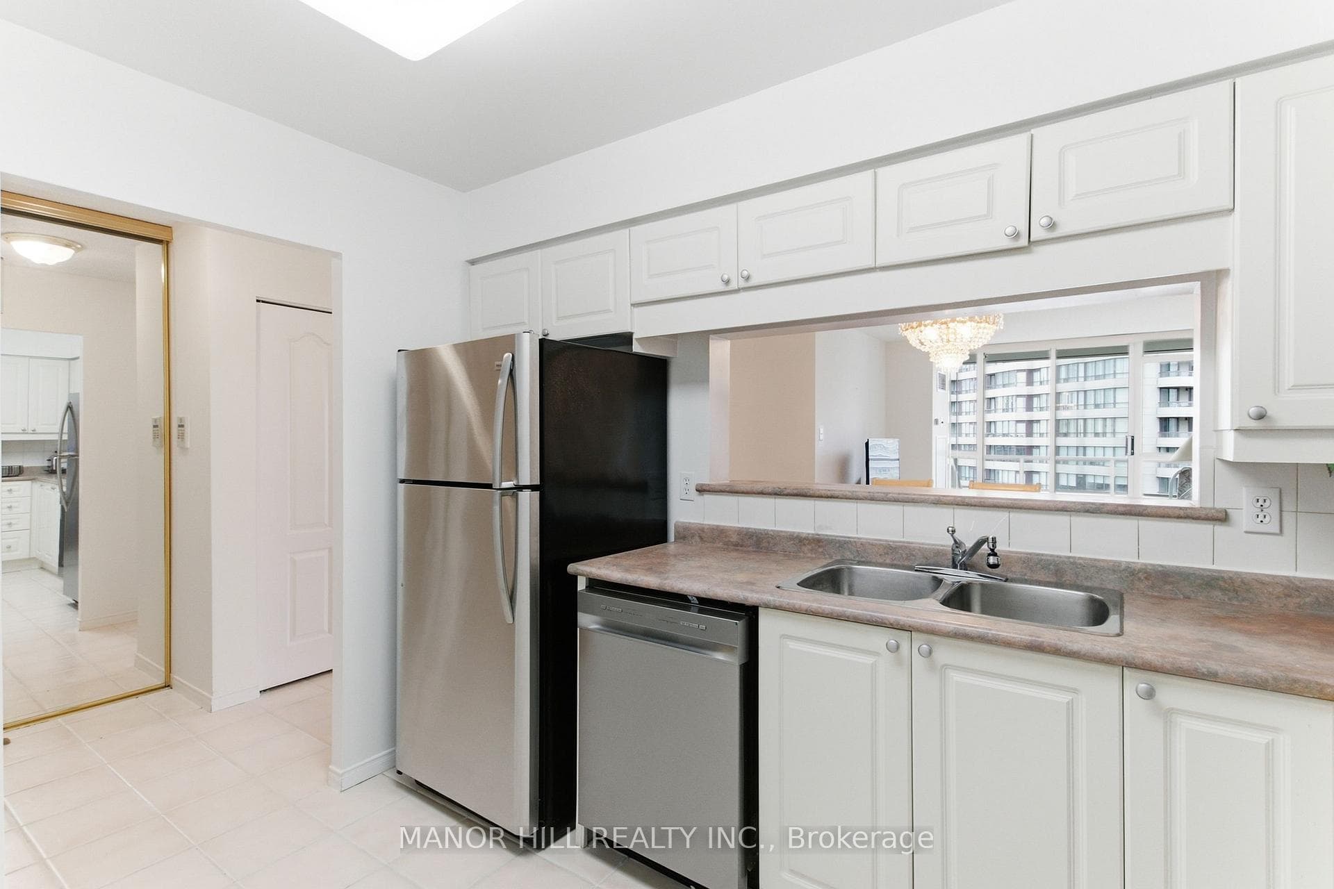 11 Townsgate Drive Unit 814 photo 21