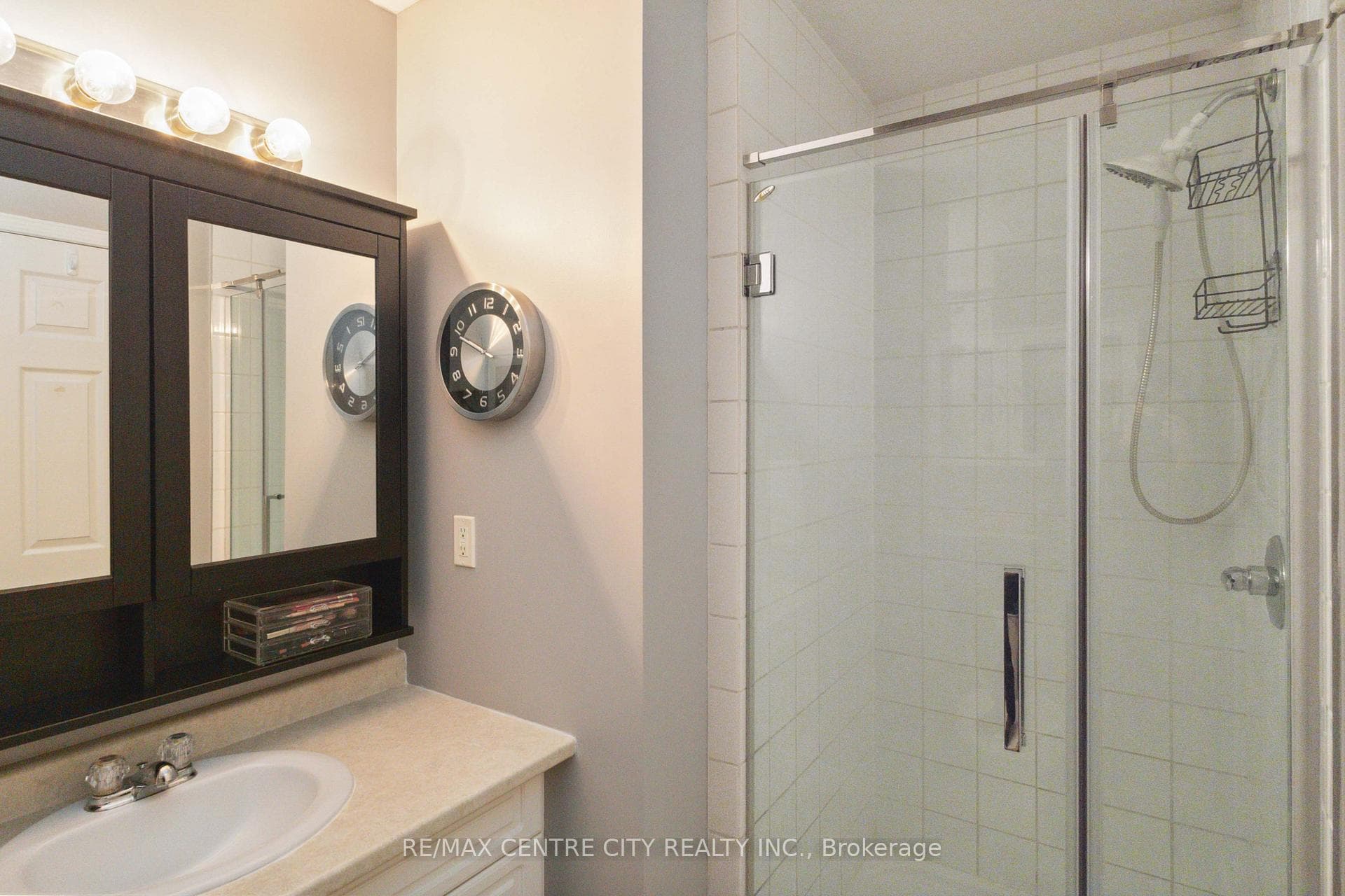 956 Bitterbush Crescent photo 26