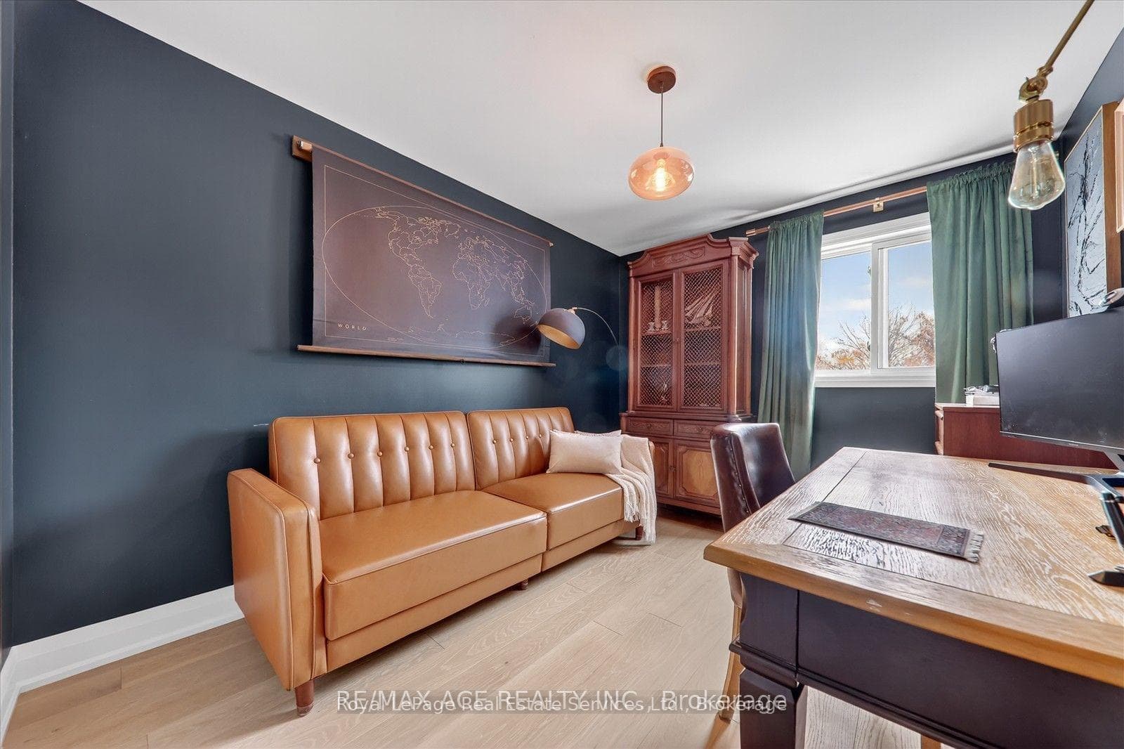 100 Brimwood Boulevard photo 22