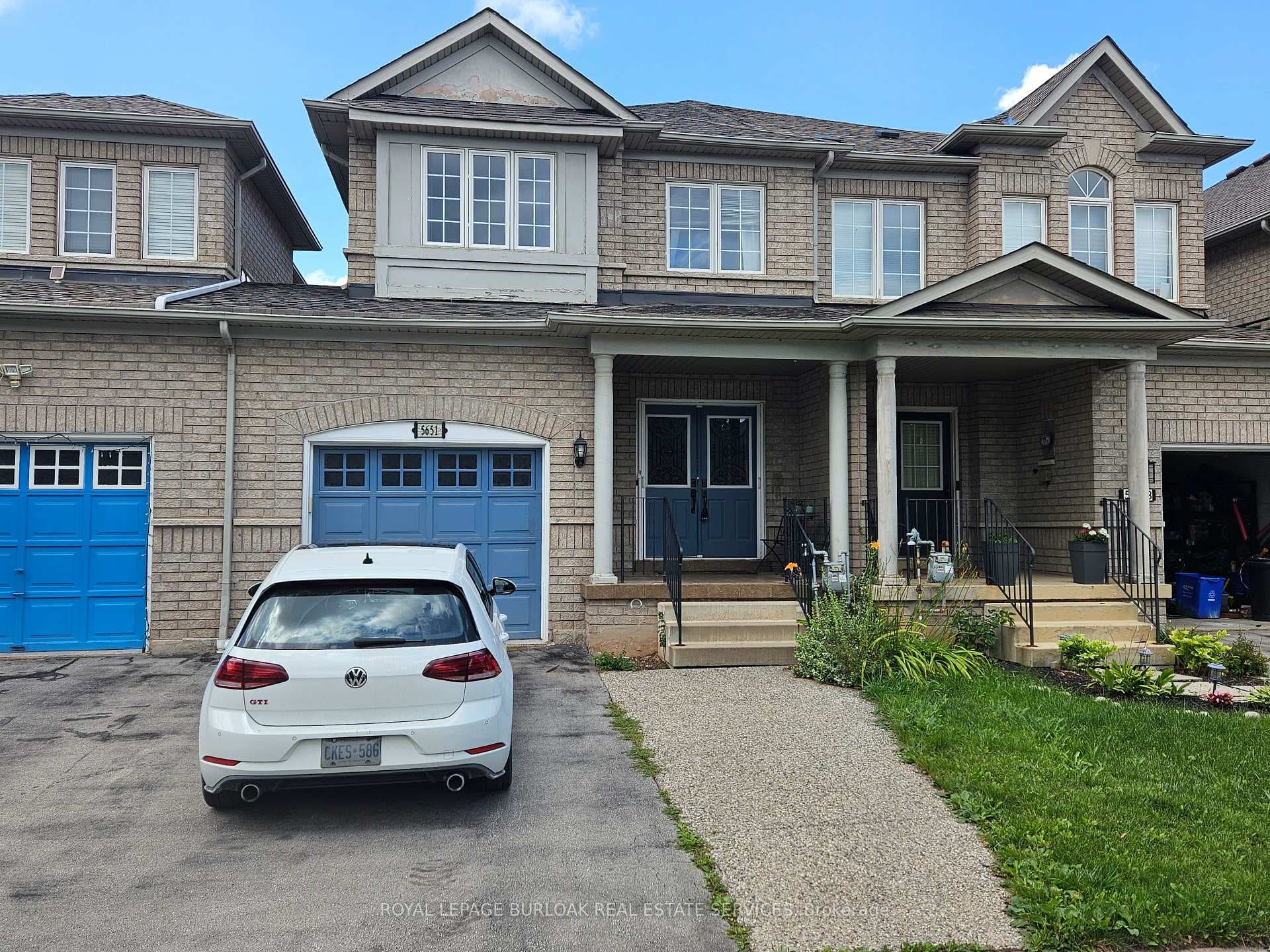 5651 Evelyn Lane photo 2