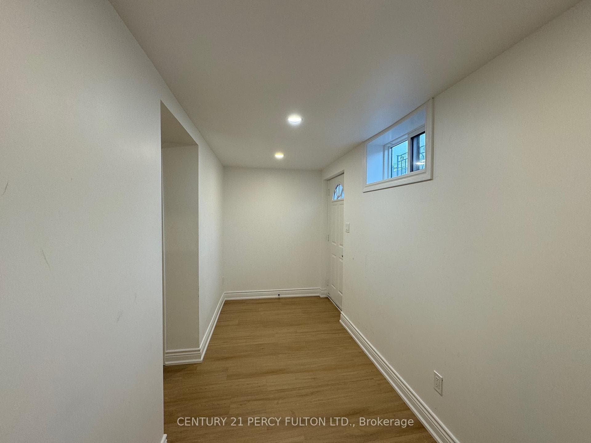382 Lansdowne Avenue Unit Lower photo 10