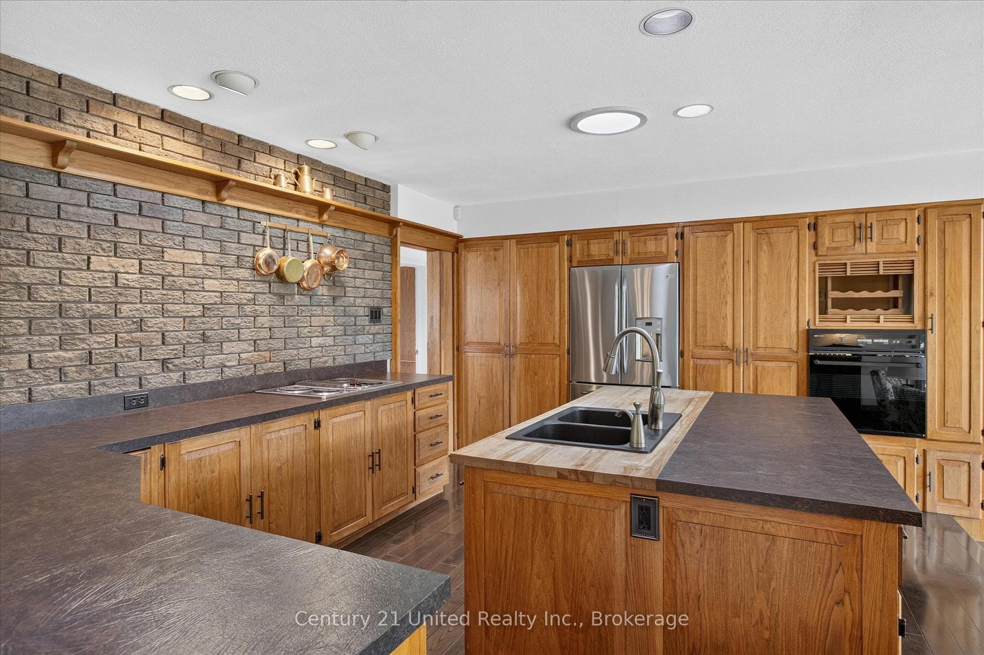130 Earlwood Drive photo 10