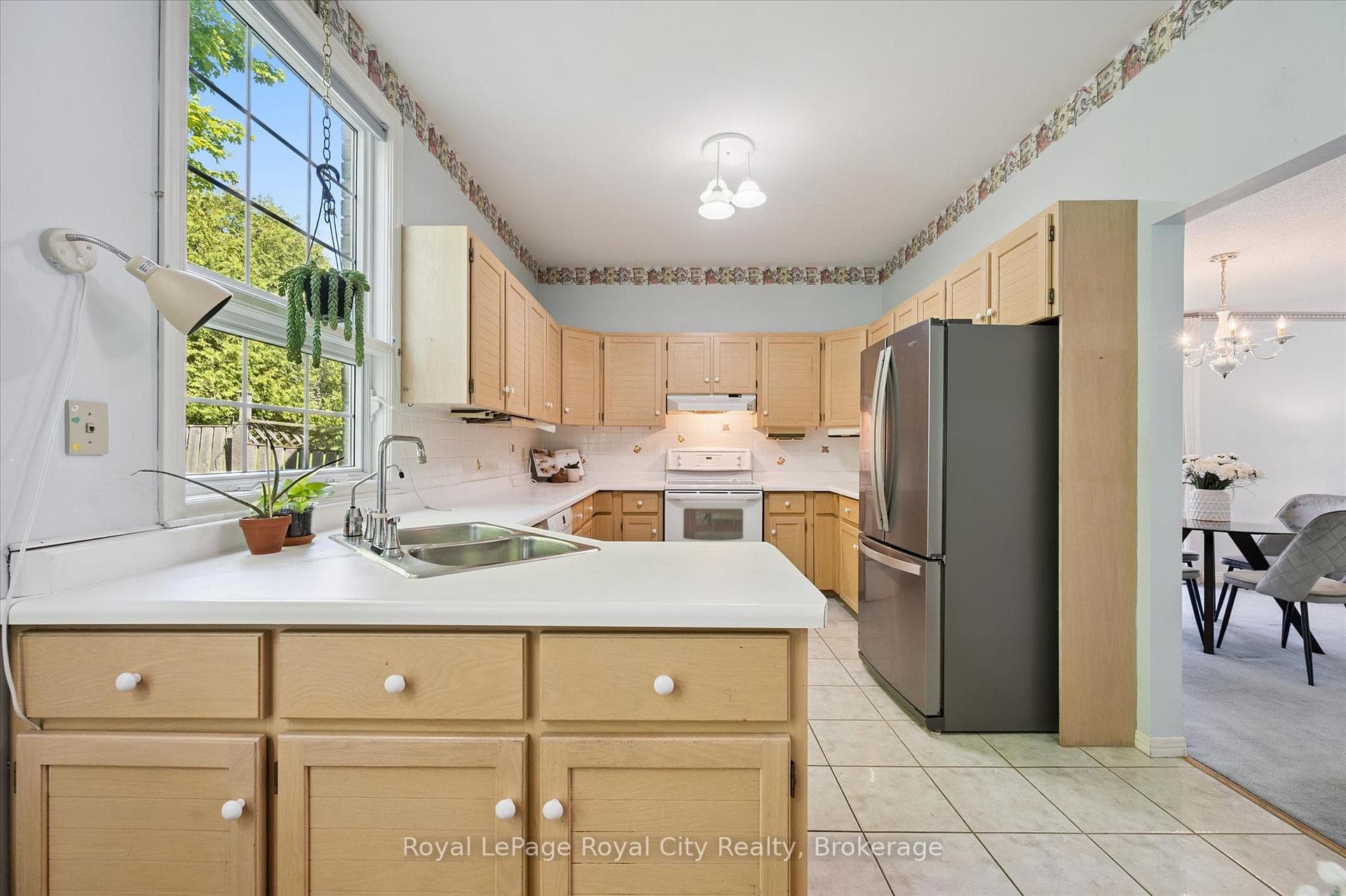 539 Harvey Street photo 10