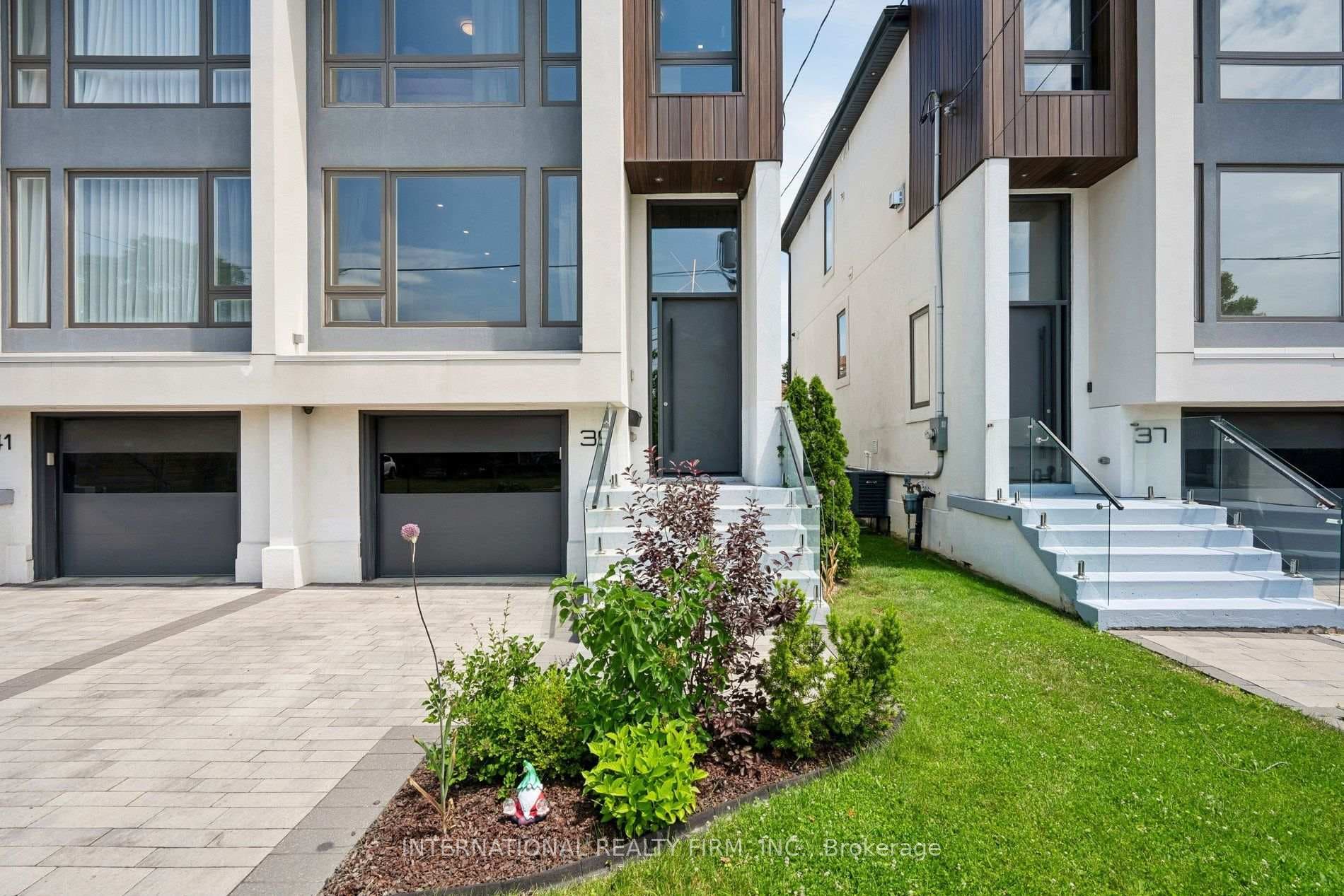39 Wilmington Avenue photo 2