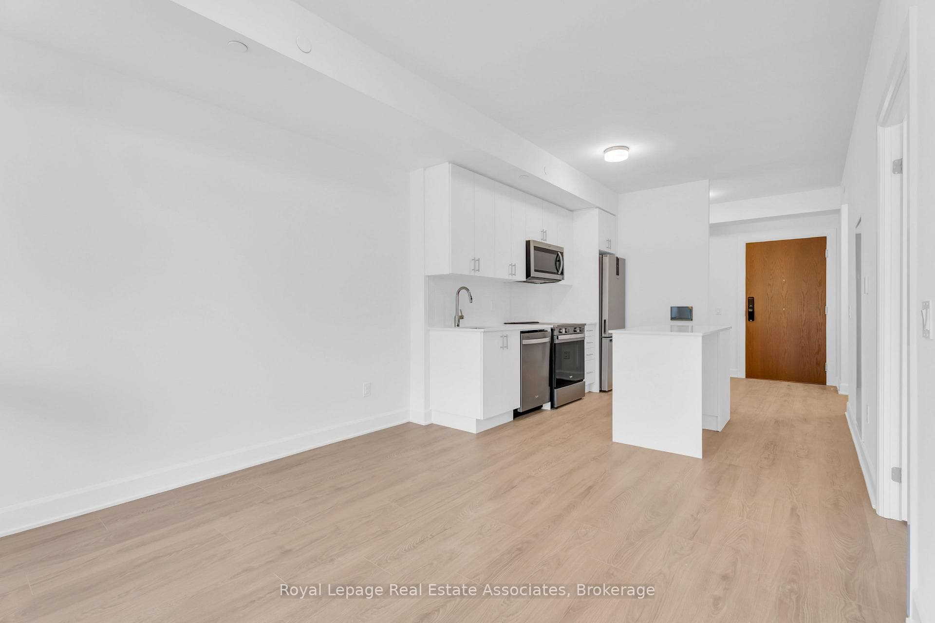 3240 William Coltson Avenue Unit 216 photo 16