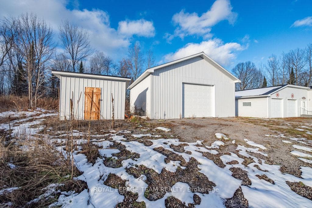 1150 Constant Lake Road photo 5