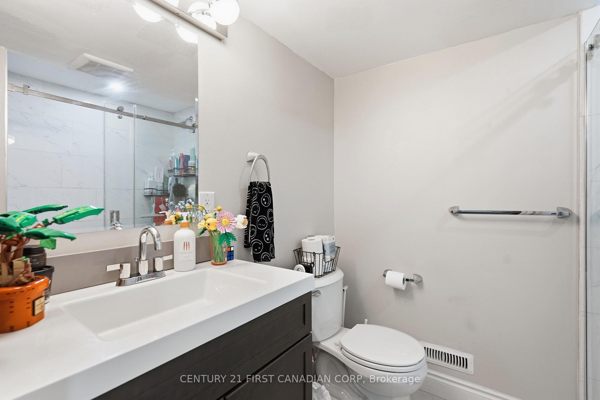 2608 Holbrook Drive photo 40