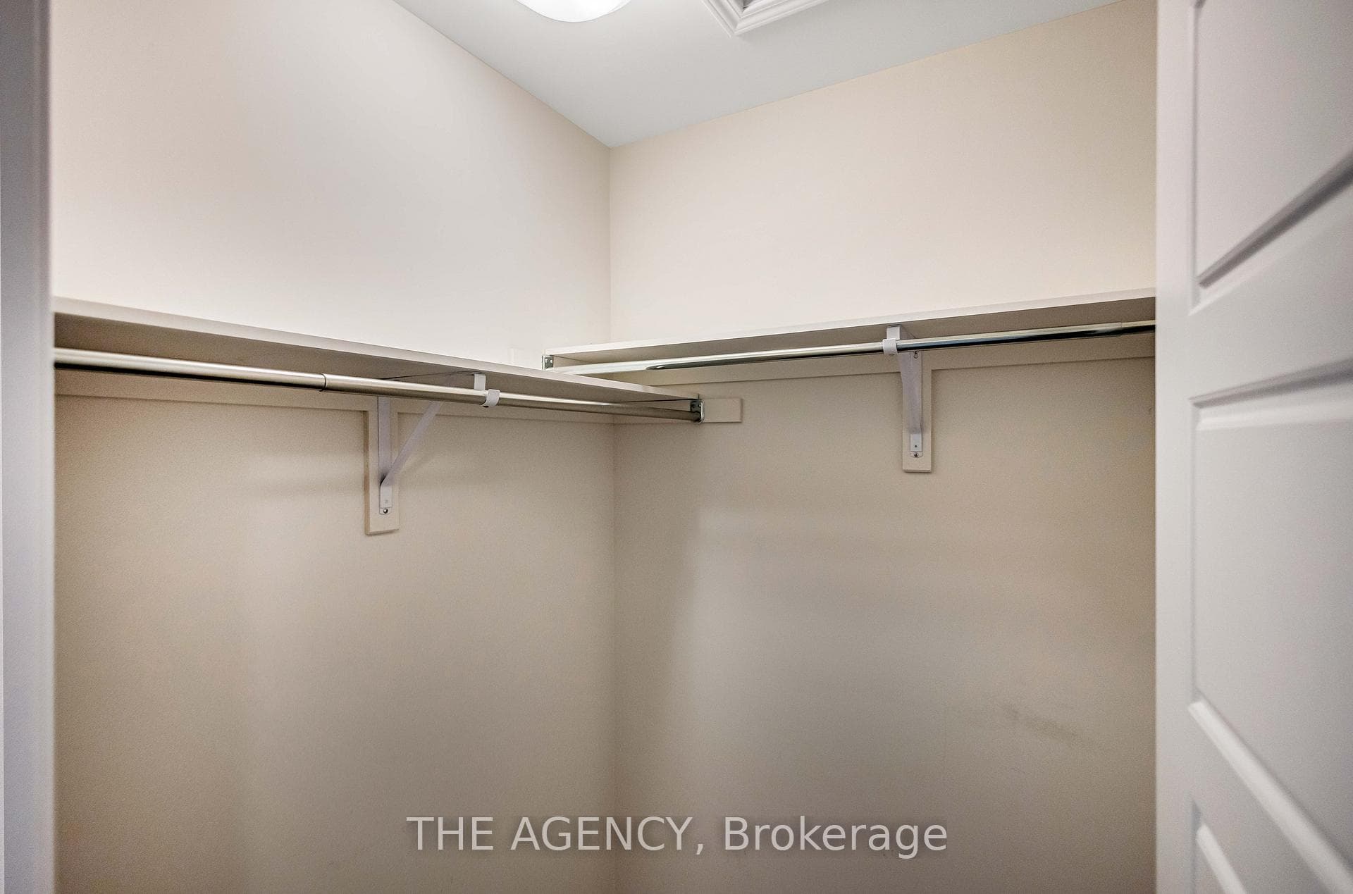 36 MacLachlan Avenue photo 30
