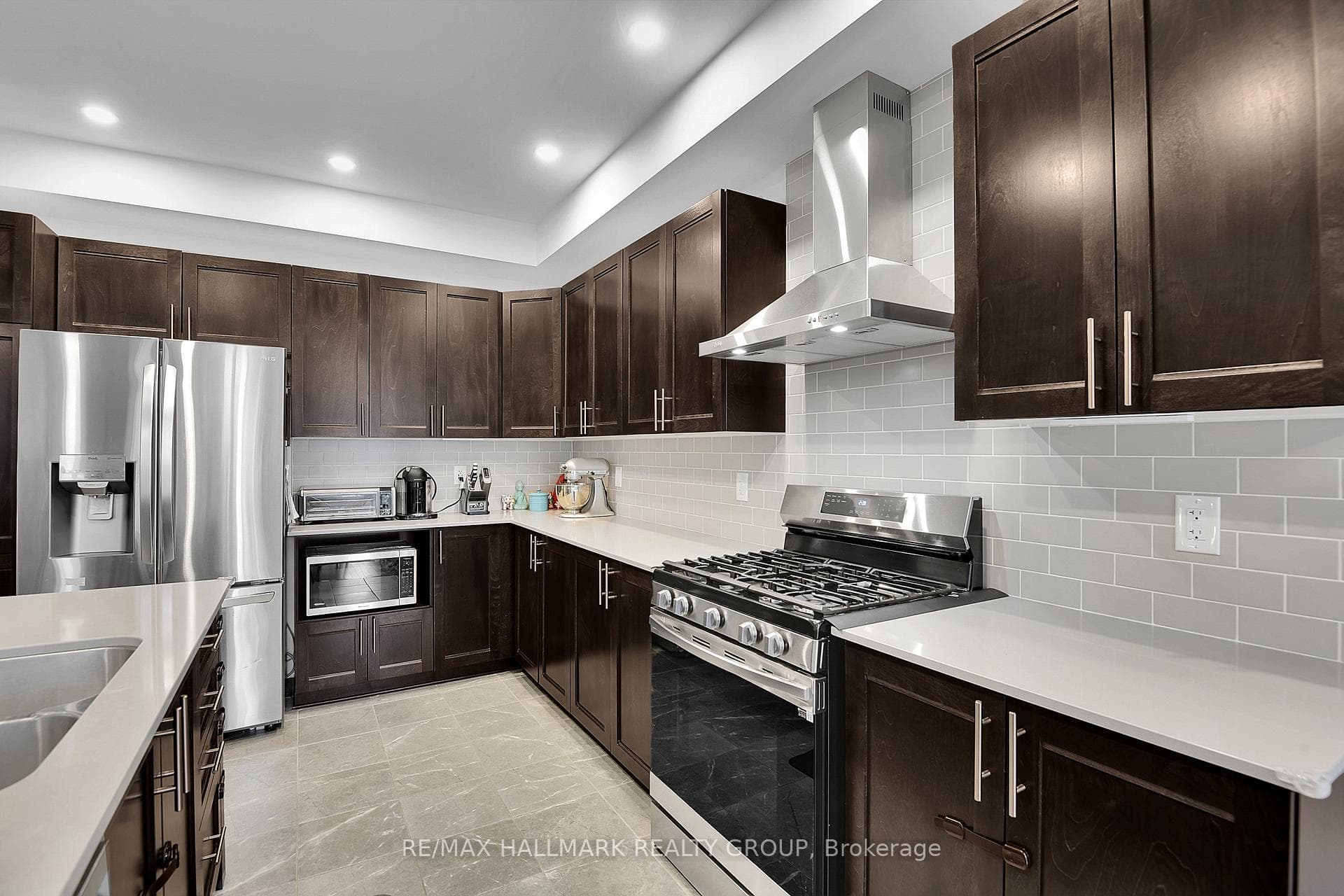 S/S Appliances INCL GAS Stove!