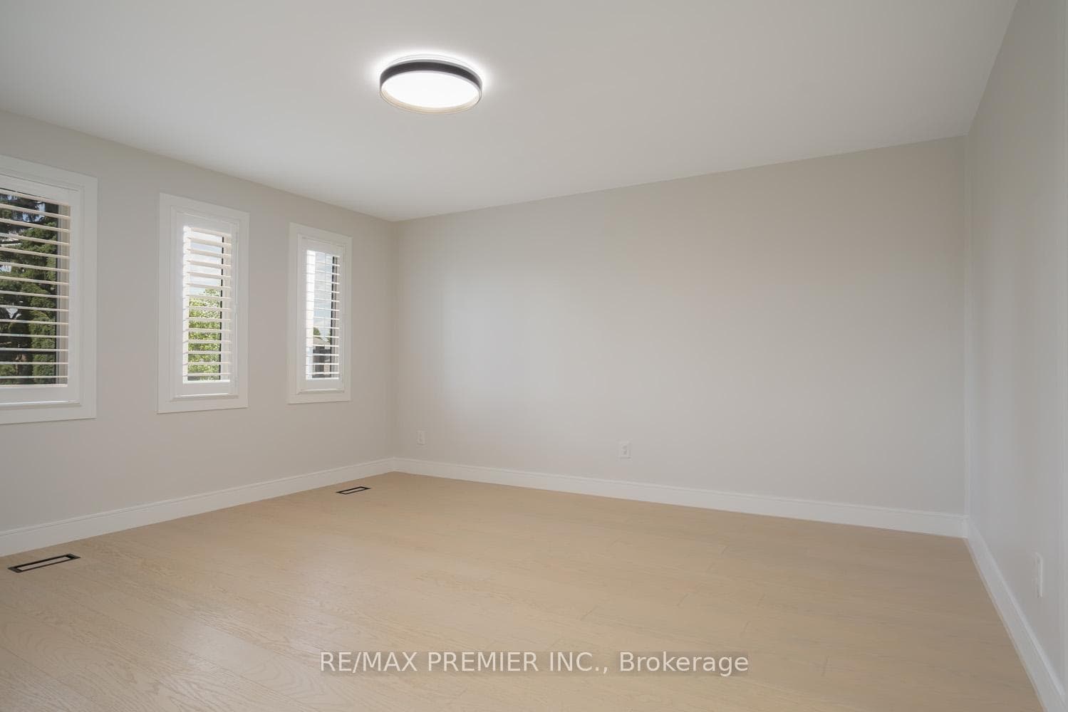 157 Jeanne Drive photo 30