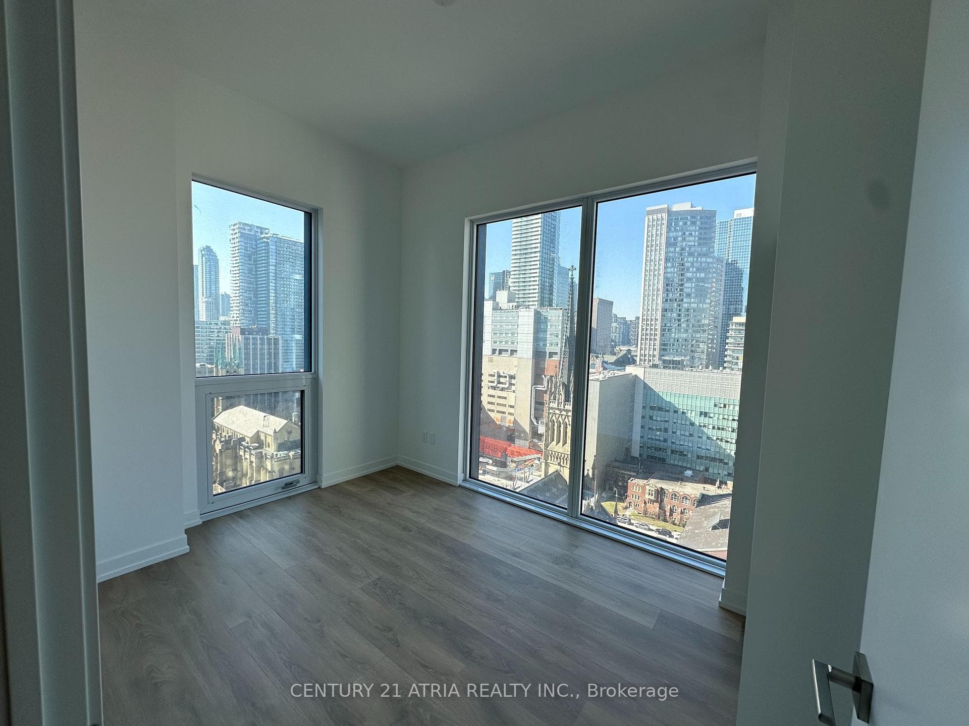 82 Dalhousie Street Unit 2106 photo 2