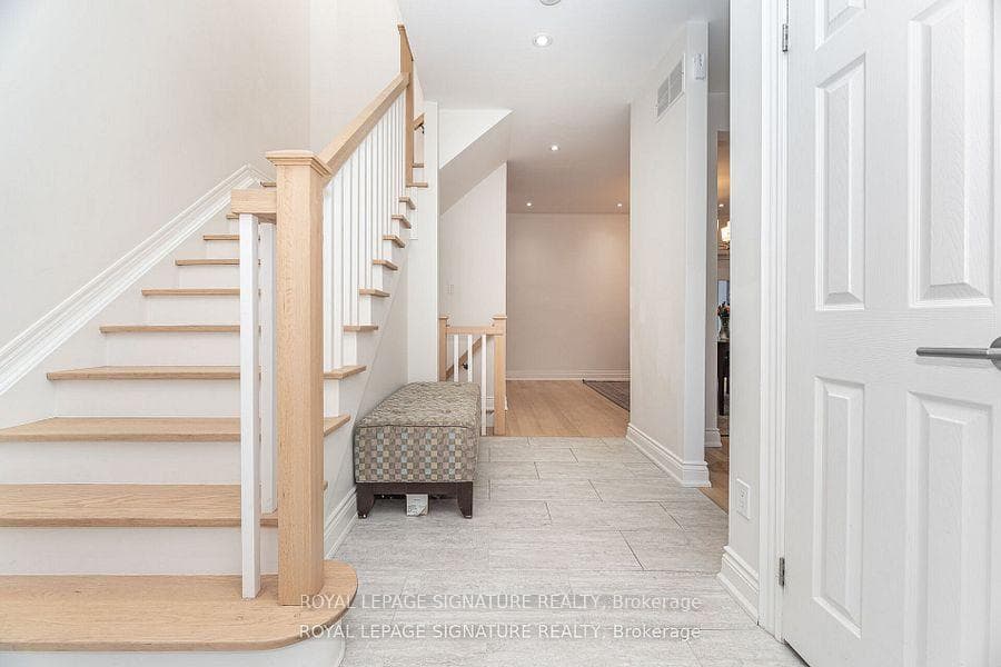 114 Fairholme Avenue photo 7