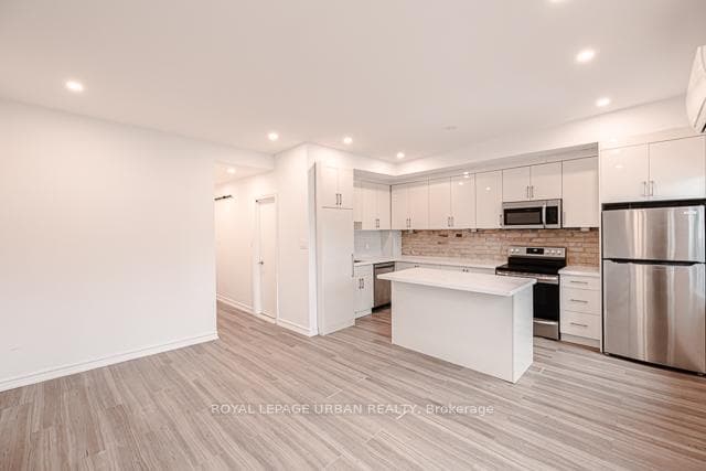 991 Queen Street Unit 3 photo 4