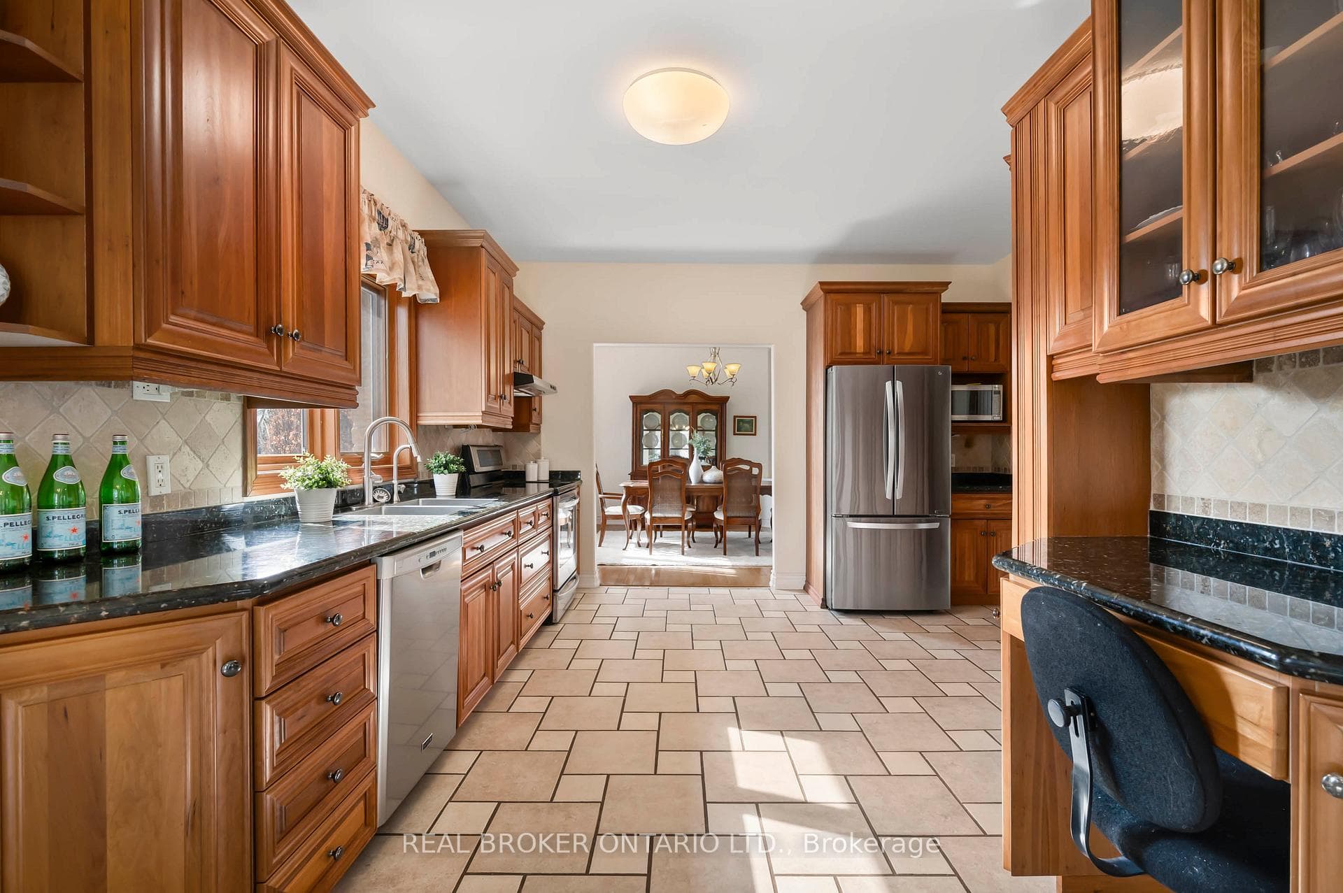 224 Shephard Place photo 12