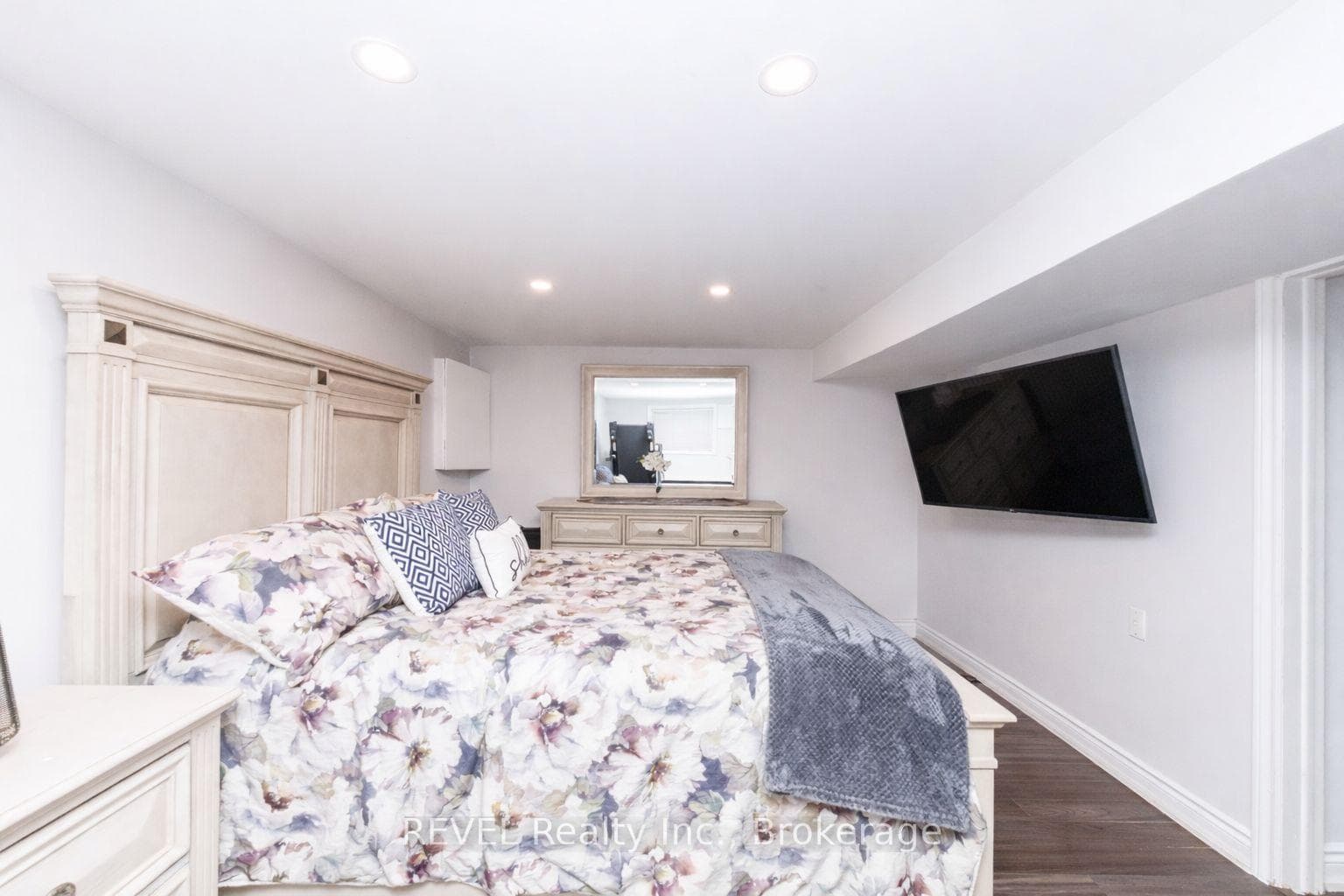 1300 Upper Ottawa Street Unit 43 photo 16