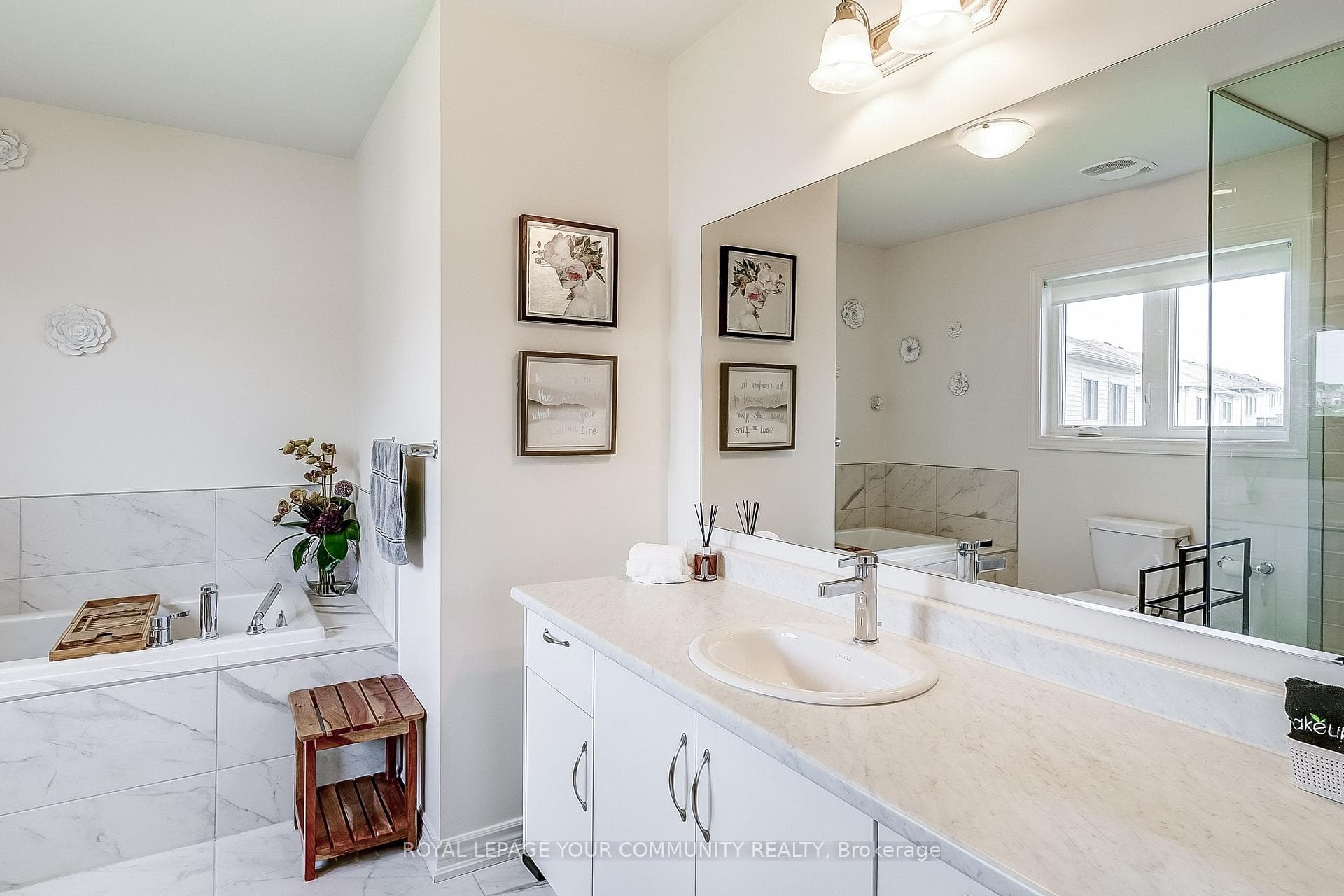 249 Madelaine Drive photo 22