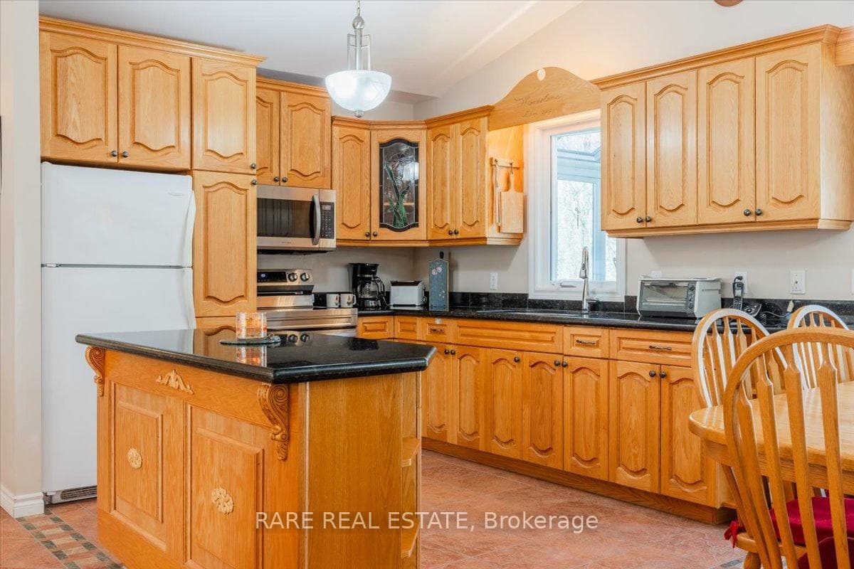 37 Boyd Crescent photo 5