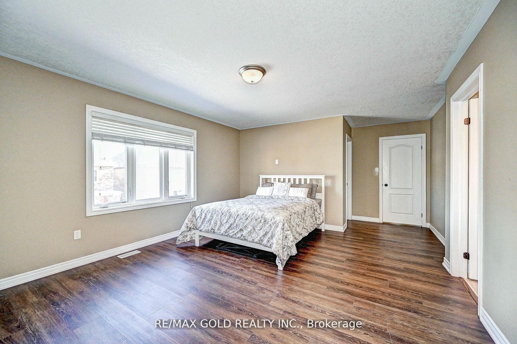 238 David Elsey Street photo 22