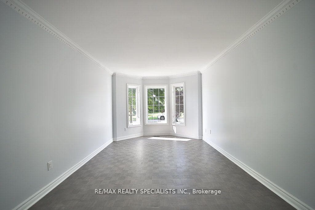 95 Luba Avenue photo 16