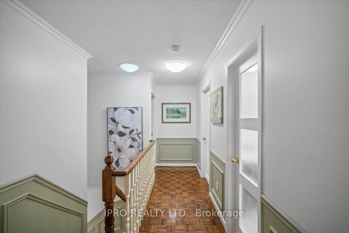 72 Madelaine Crescent photo 23