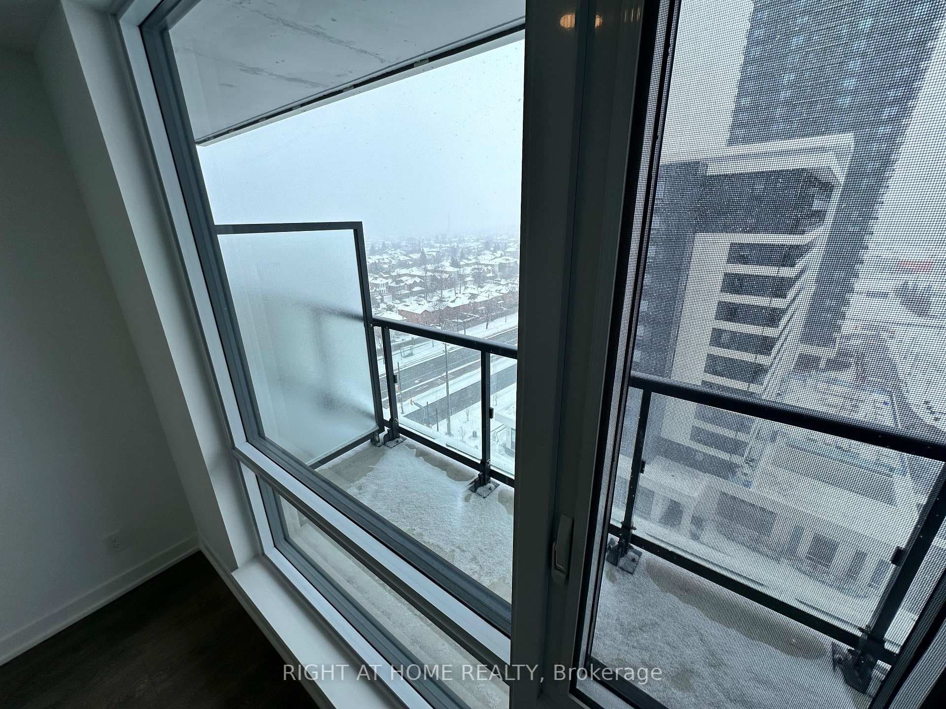 7950 Bathurst Street Unit 1220 photo 18