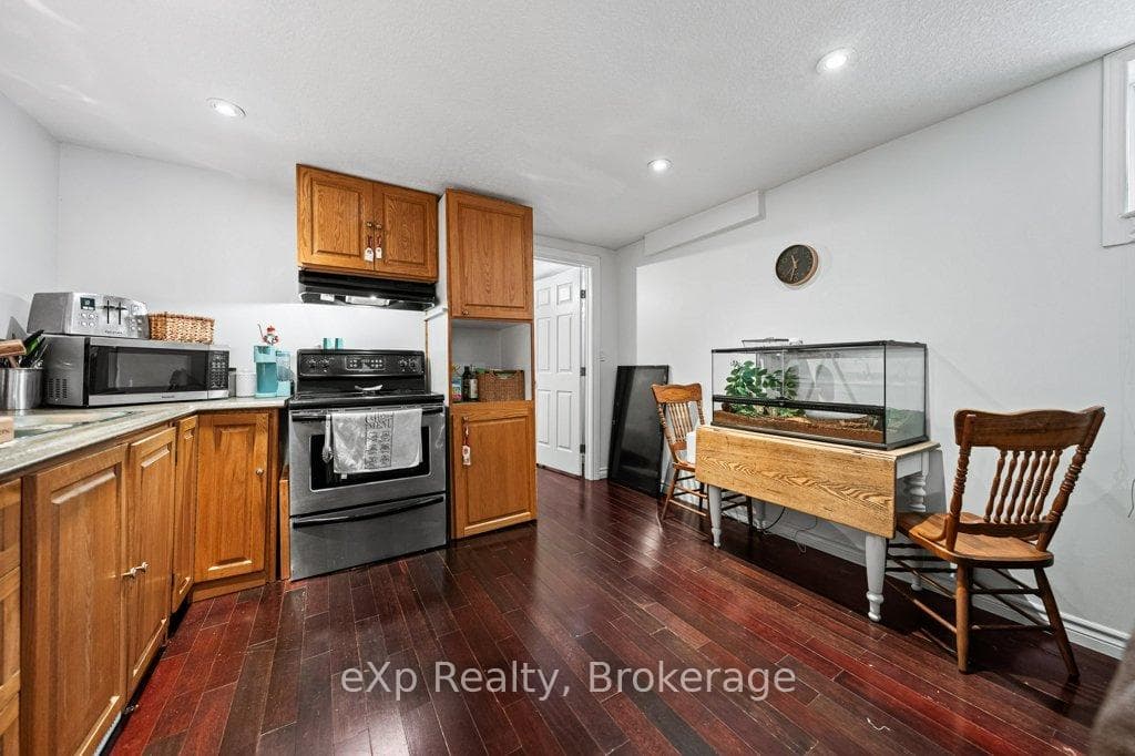 53 Truesdale Crescent photo 38