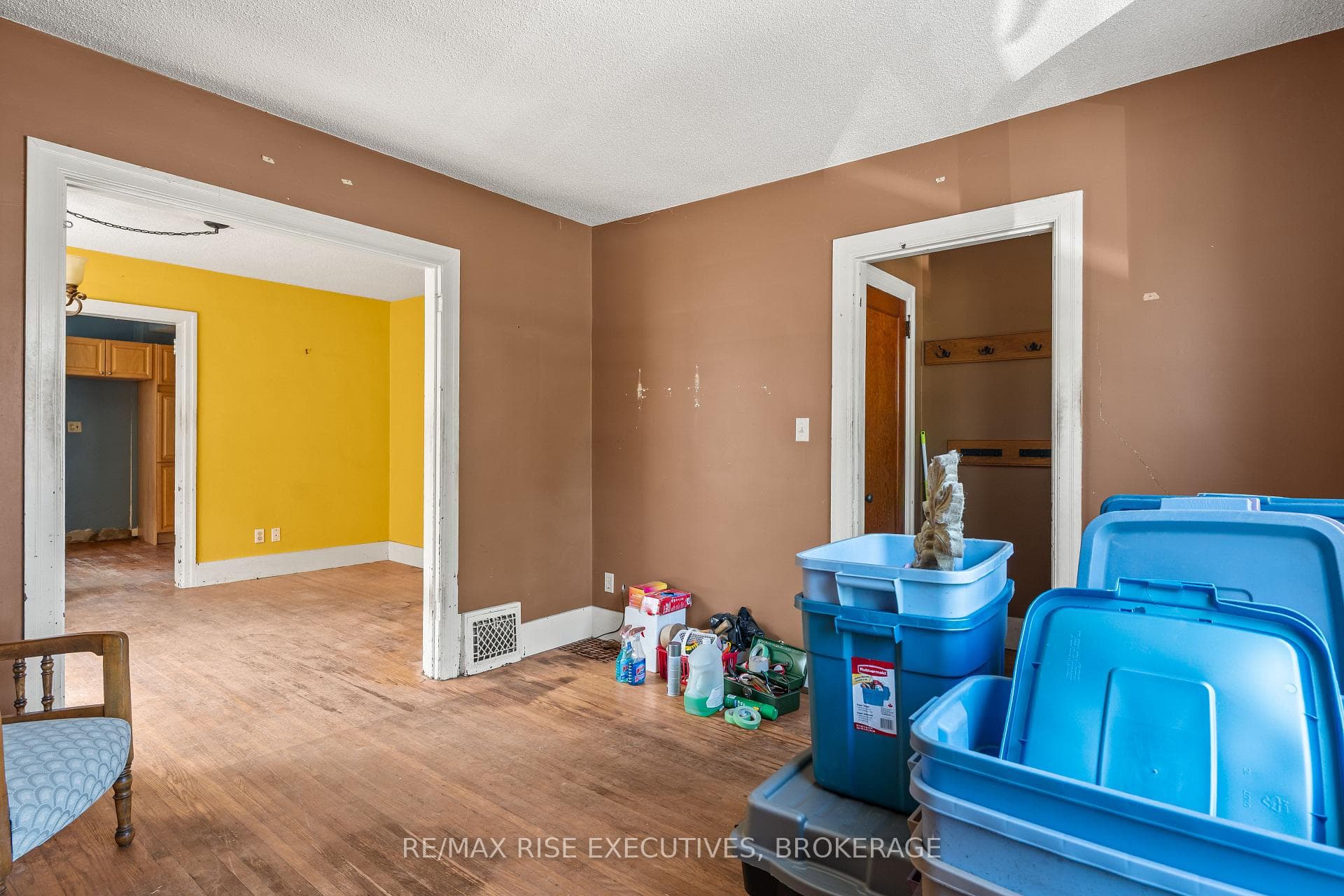 690 Johnson Street photo 11