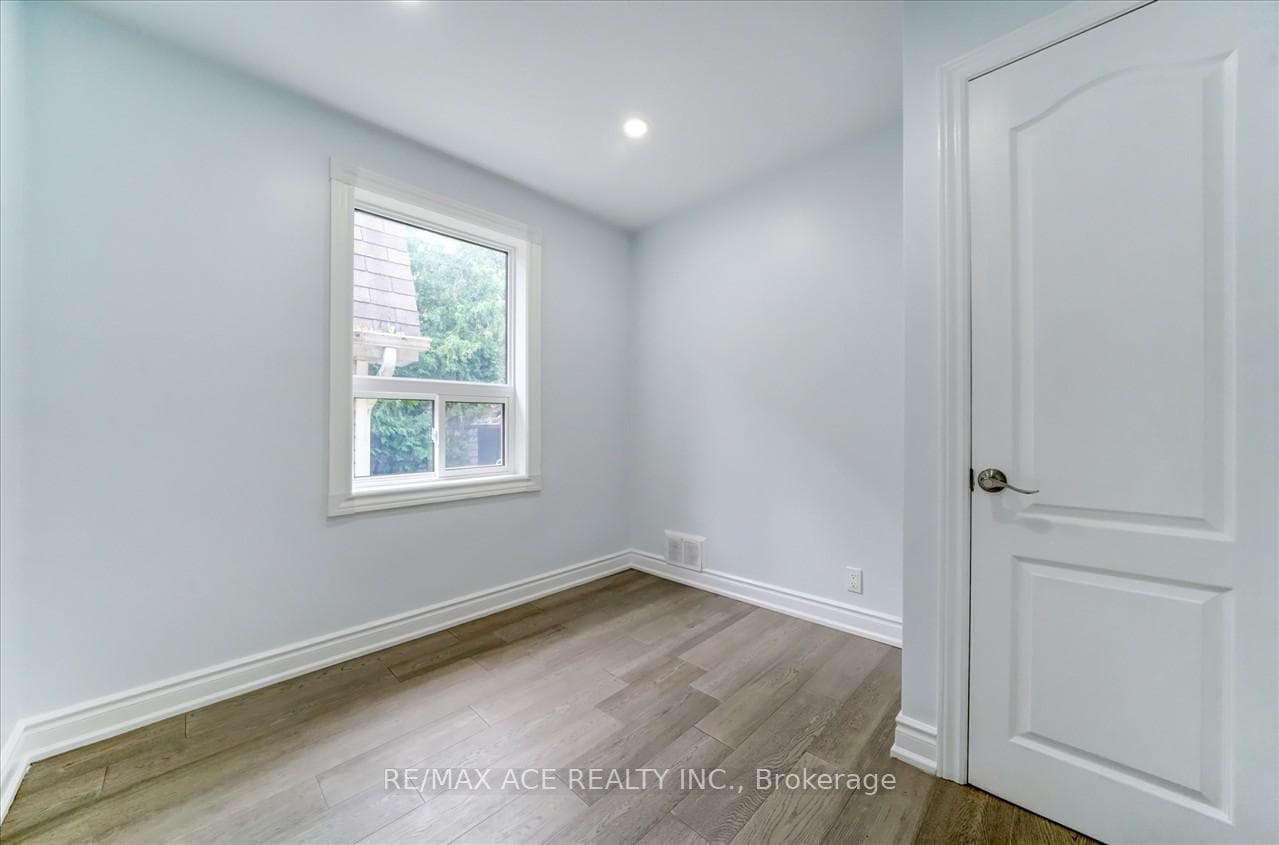 20 Martindale Road photo 17