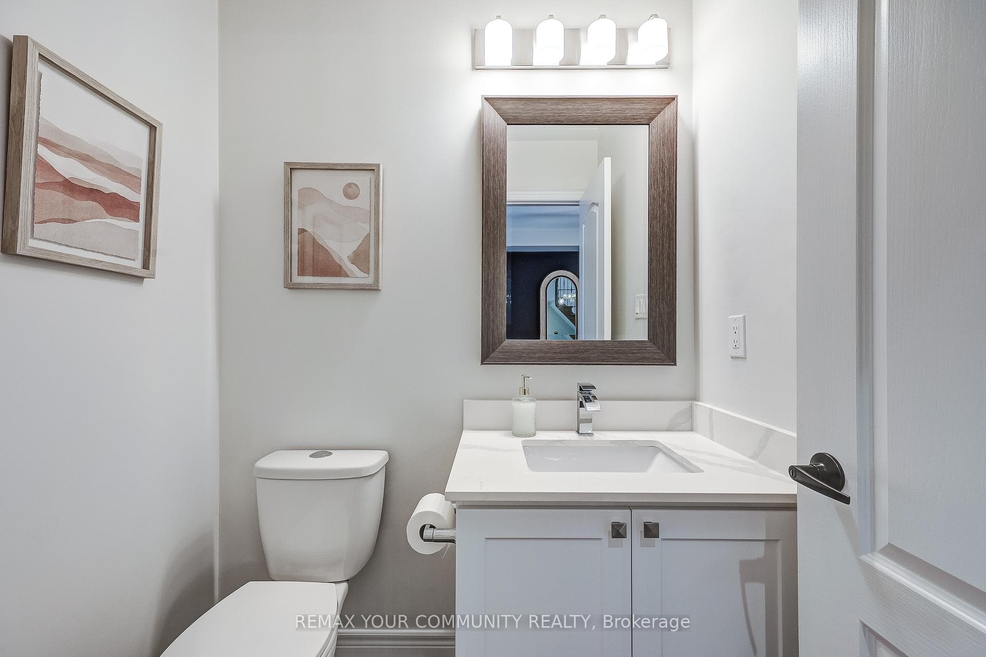 22 Lowther Avenue photo 23
