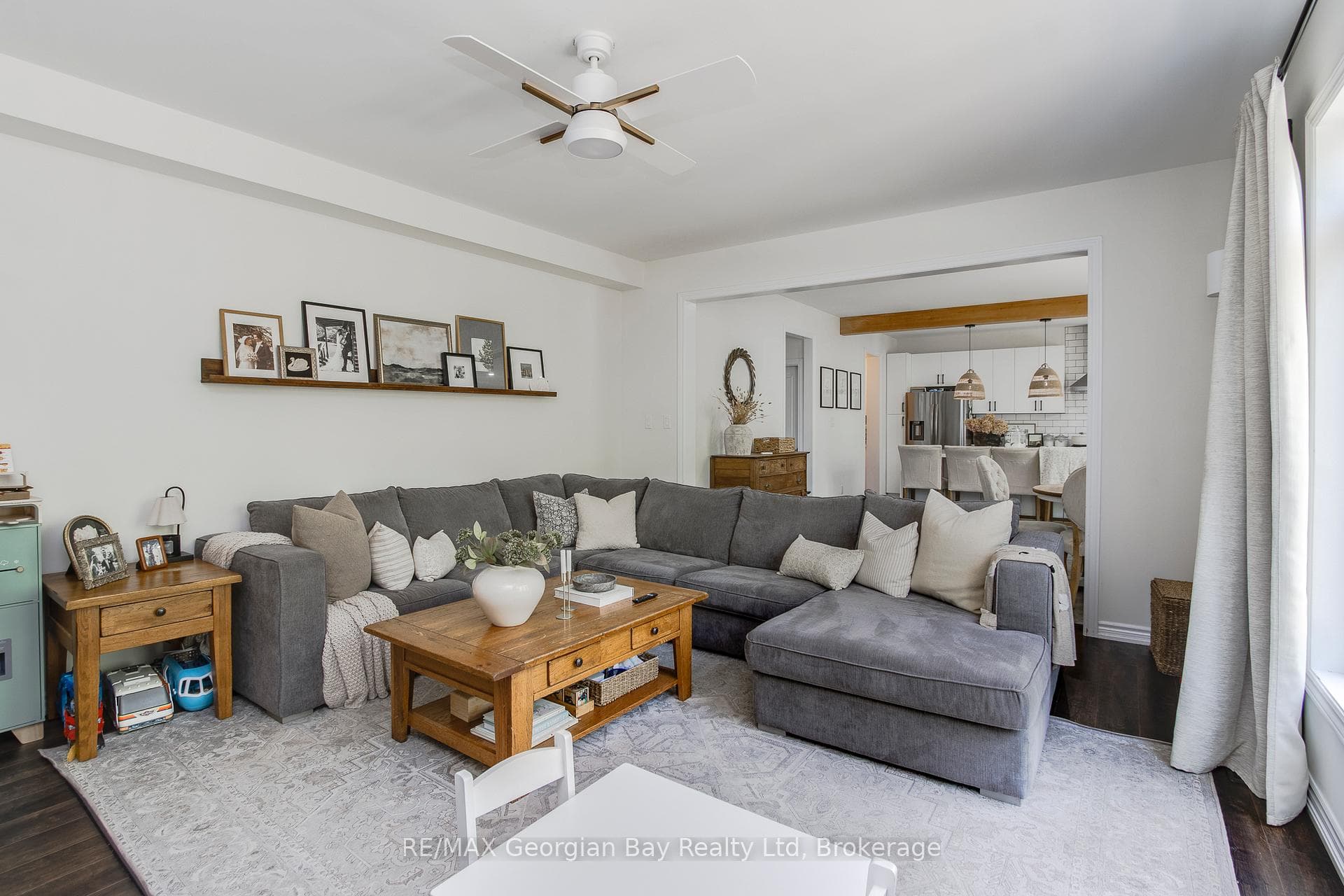 215 Roy Drive photo 13