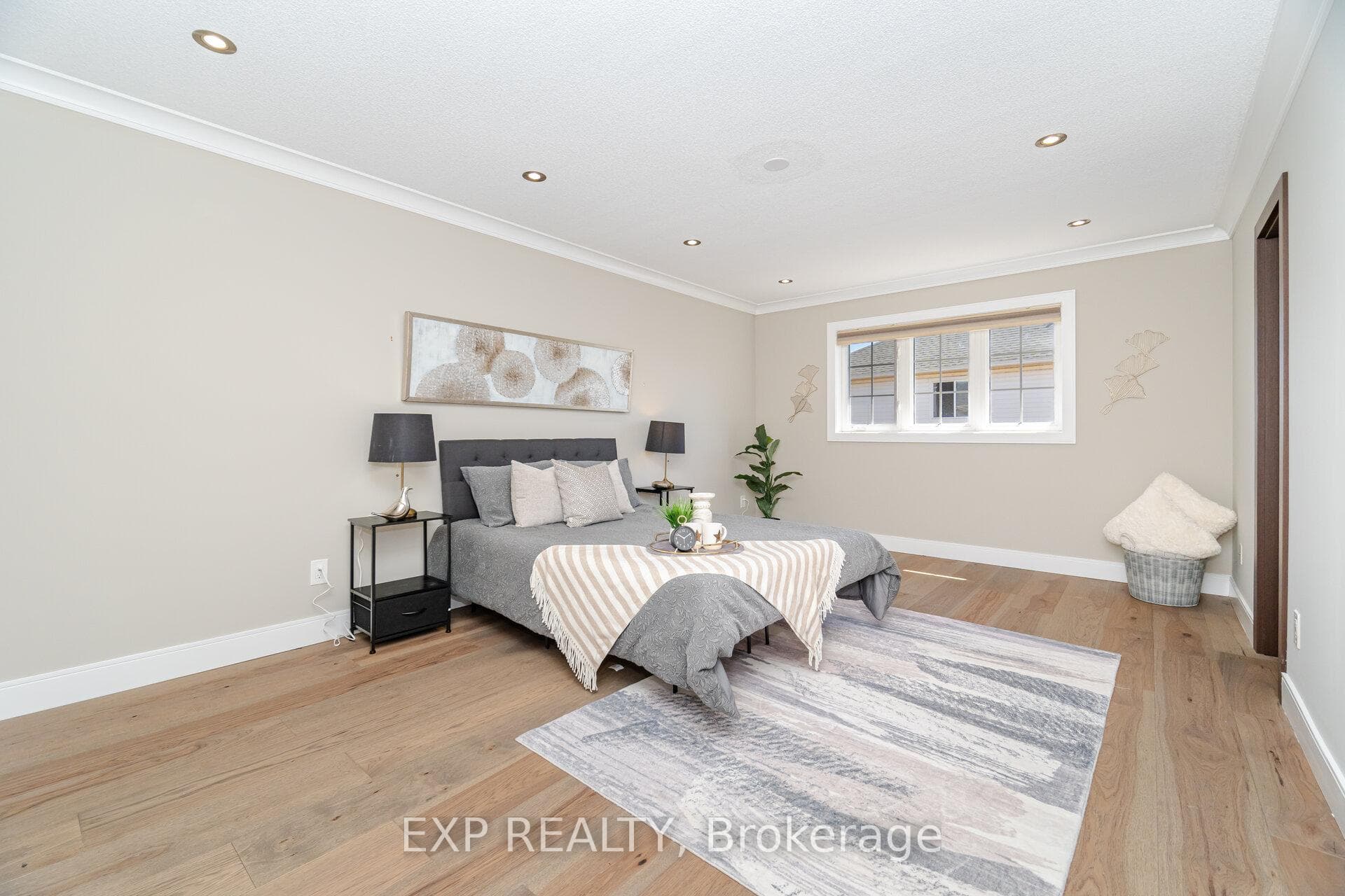160 DIXON Drive photo 27