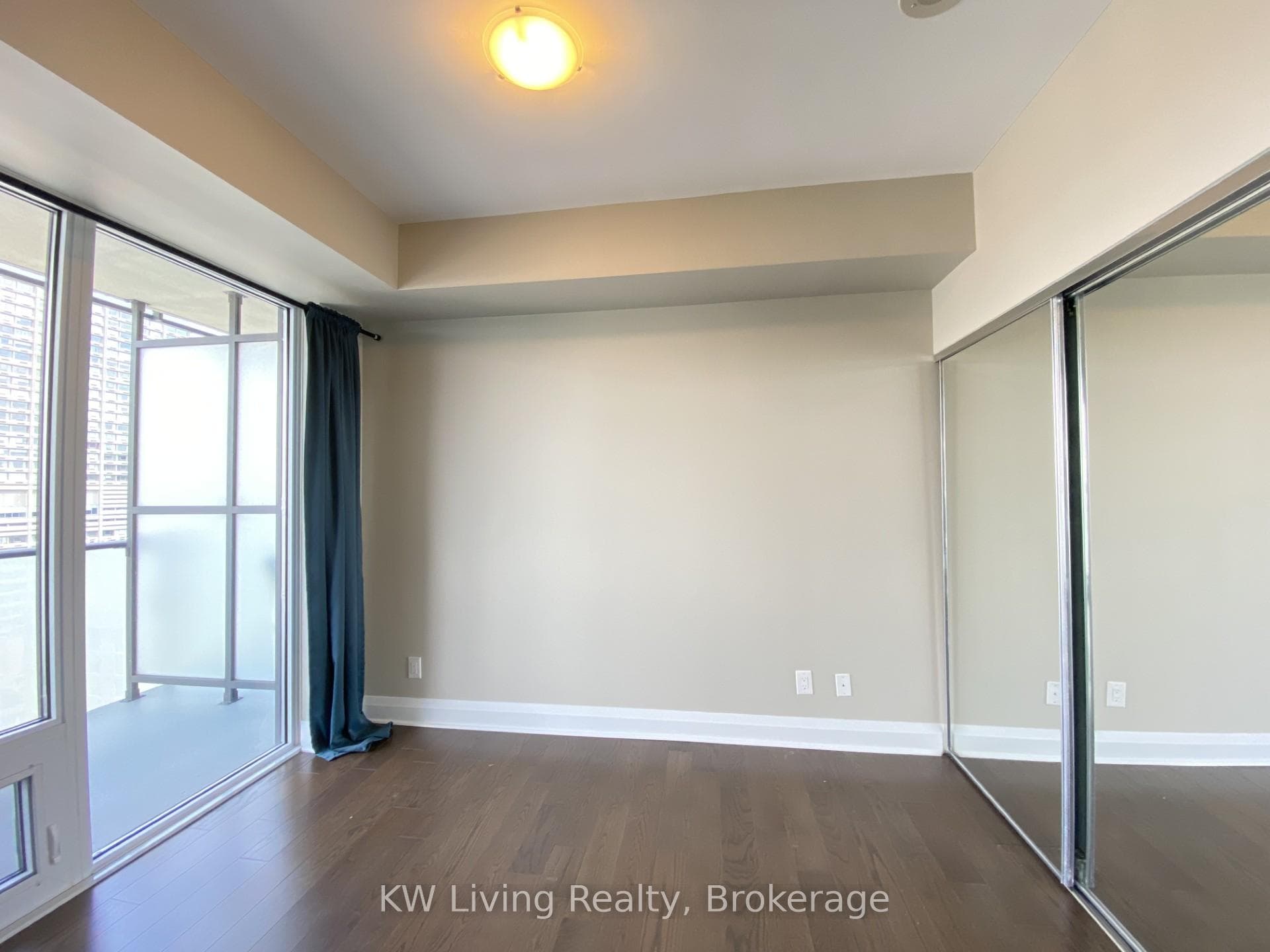 1080 Bay Street Unit 3209 photo 11